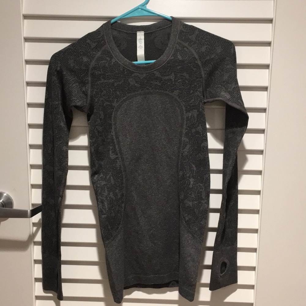 Lululemon Swiftly Tech Long Sleeve grey NWOT